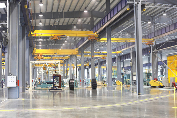 Constructing large structures with top-value engineering. Pre-engineered industrial buildings