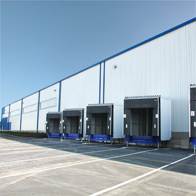 Warehouse and distribution center facility Large industrial building for warehousing and distribution